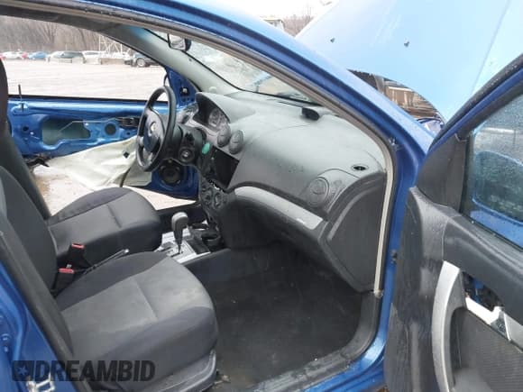 ✅ 2011 Chevrolet Aveo 1LT • VIN: KL1TD6DE0BB136881 • Lot: 41215249. Listed on IAAI with 176,369 mi. Free auction sales archive from the USA and detailed vehicle history report at DreamBid. Image 5.