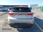 ✅ 2024 Toyota Venza LE • VIN: JTEAAAAH8RJ184540 • Lot: 42576579. Listed on IAAI with 10,606 mi. Free auction sales archive from the USA and detailed vehicle history report at DreamBid. Image 16.