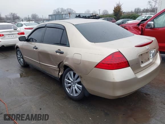 ✅ 2007 Honda Accord VP • VIN: 1HGCM55177A041988 • Lot: 41566083. Wystawiony na IAAI z przebiegiem 218 361 mil. Bezpłatny archiwum sprzedaży aukcyjnych z USA i szczegółowy raport historii pojazdu na DreamBid. Zdjęcie 14.