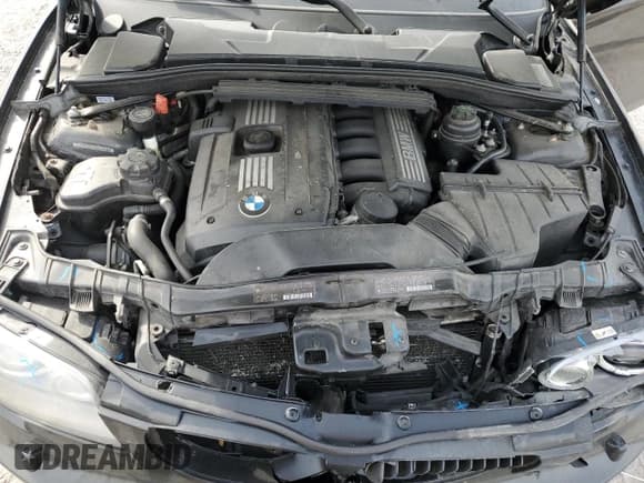 ✅ 2010 BMW 1 Series 128i • VIN: WBAUN1C53AVH82010 • Lot: 54421635. Listed on Copart with 144,714 mi. Free auction sales archive from the USA and detailed vehicle history report at DreamBid. Image 11.