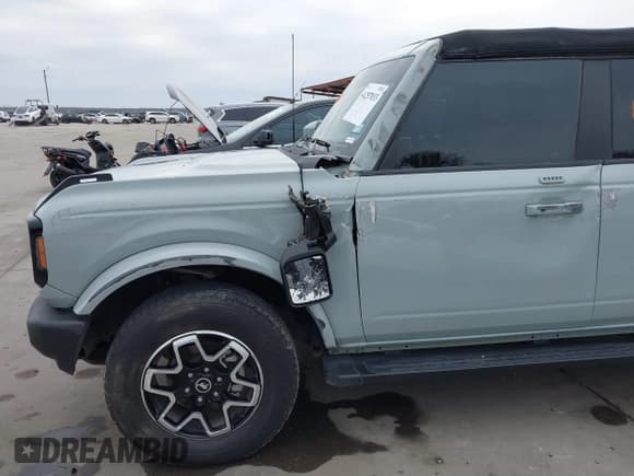 ✅ 2023 Ford Bronco • VIN: 1FMDE5BH1PLB06304 • Лот: 41257033. Опубликован ранее на IAAI с пробегом 30 837 миль. Бесплатный доступ к архиву аукционных продаж из США и подробный отчёт об истории автомобиля на DreamBid. Изображение 15.