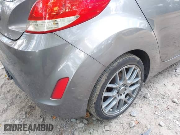 2012 Hyundai Veloster w/Black Int with VIN KMHTC6AD3CU078547, listed as a IAAI auction lot 42633915 with 143,633 mi miles and . Bid and sale history available at DreamBid. Image 14.