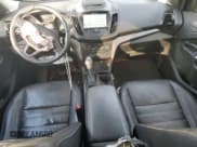 ✅ 2018 Ford Escape SEL • VIN: 1FMCU0HD7JUA70609 • Lot: 89526125. Wystawiony na Copart z przebiegiem 72 480 mil. Bezpłatny archiwum sprzedaży aukcyjnych z USA i szczegółowy raport historii pojazdu na DreamBid. Zdjęcie 8.