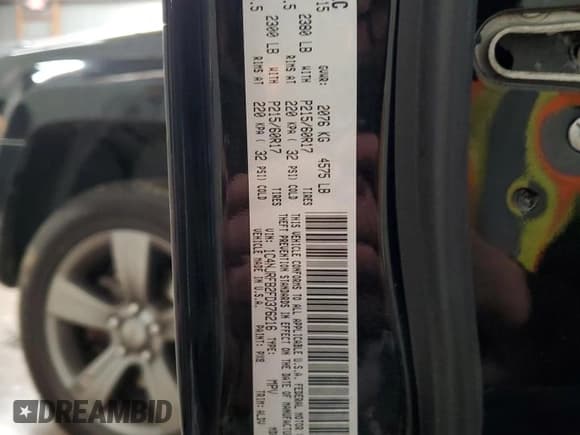 ✅ 2015 Jeep Patriot Latitude • VIN: 1C4NJRFB2FD376216 • Lot: 90872155. Listed on Copart with 77,143 mi. Free auction sales archive from the USA and detailed vehicle history report at DreamBid. Image 14.