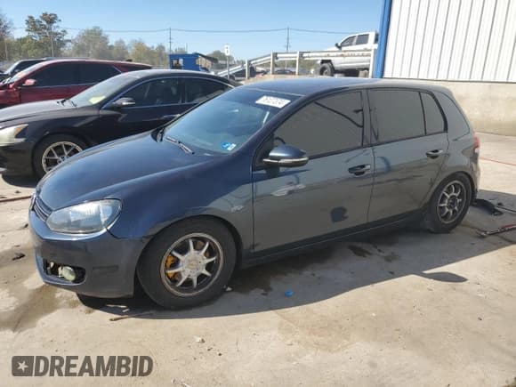 ✅ 2010 Volkswagen Golf • VIN: WVWDB7AJ6AW281778 • Лот: 76127374. Опубликован ранее на Copart с пробегом 214 535 миль. Бесплатный доступ к архиву аукционных продаж из США и подробный отчёт об истории автомобиля на DreamBid. Изображение 1.