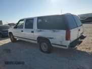 ✅ 1999 Chevrolet Suburban • VIN: 3GNEC16R7XG251720 • Lot: 81502654. Wystawiony na Copart z przebiegiem 198 335 mil. Bezpłatny archiwum sprzedaży aukcyjnych z USA i szczegółowy raport historii pojazdu na DreamBid. Zdjęcie 2.