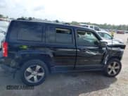 ✅ 2017 Jeep Patriot High Altitude • VIN: 1C4NJPFA2HD130779 • Lot: 43360577. Wystawiony na IAAI z przebiegiem 135 013 mil. Bezpłatny archiwum sprzedaży aukcyjnych z USA i szczegółowy raport historii pojazdu na DreamBid. Zdjęcie 13.