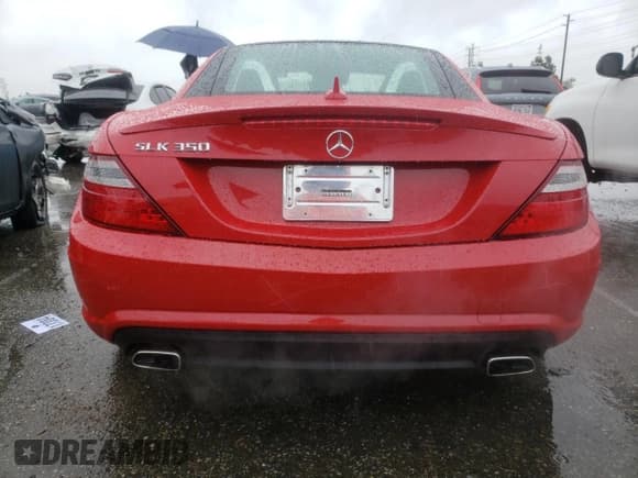 ✅ 2016 Mercedes-Benz SLK 350 • VIN: WDDPK5HA8GF117387 • Lot: 43185024. Wystawiony na Copart z przebiegiem 18 077 mil. Bezpłatny archiwum sprzedaży aukcyjnych z USA i szczegółowy raport historii pojazdu na DreamBid. Zdjęcie 6.