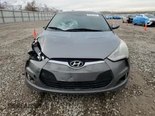 ✅ 2013 Hyundai Veloster w/Gray Int • VIN: KMHTC6AD2DU115105 • Lot: 81941024. Wystawiony na Copart z przebiegiem 180 967 mil. Bezpłatny archiwum sprzedaży aukcyjnych z USA i szczegółowy raport historii pojazdu na DreamBid. Zdjęcie 5.