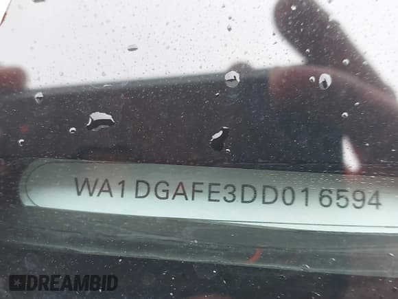 ✅ 2013 Audi Q7 S line Prestige • VIN: WA1DGAFE3DD016594 • Lot: 43820060. Wystawiony na IAAI z przebiegiem 204 424 mil. Bezpłatny archiwum sprzedaży aukcyjnych z USA i szczegółowy raport historii pojazdu na DreamBid. Zdjęcie 9.