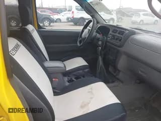 ✅ 2000 Nissan Xterra XE • VIN: 5N1ED28YXYC529347 • Lot: 43740157. Wystawiony na IAAI z przebiegiem 215 338 mil. Bezpłatny archiwum sprzedaży aukcyjnych z USA i szczegółowy raport historii pojazdu na DreamBid. Zdjęcie 5.