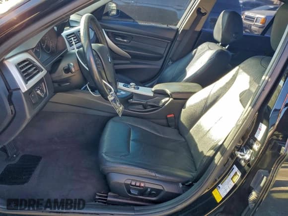 ✅ 2012 BMW 3 Series 328i • VIN: WBA3A5C58CF349940 • Lot: 96522445. Wystawiony na Copart z przebiegiem 162 138 mil. Bezpłatny archiwum sprzedaży aukcyjnych z USA i szczegółowy raport historii pojazdu na DreamBid. Zdjęcie 7.