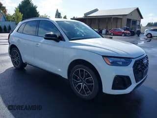 ✅ 2021 Audi SQ5 Premium Plus • VIN: WA1B4AFY7M2044775 • Lot: 43348339. Wystawiony na IAAI z przebiegiem 41 390 mil. Bezpłatny archiwum sprzedaży aukcyjnych z USA i szczegółowy raport historii pojazdu na DreamBid. Zdjęcie 1.