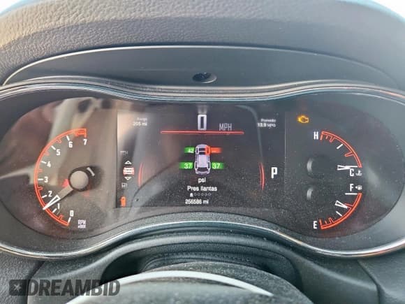 ✅ 2015 Dodge Durango SXT • VIN: 1C4RDHAG7FC902786 • Lot: 86186935. Wystawiony na Copart z przebiegiem 256 586 mil. Bezpłatny archiwum sprzedaży aukcyjnych z USA i szczegółowy raport historii pojazdu na DreamBid. Zdjęcie 9.