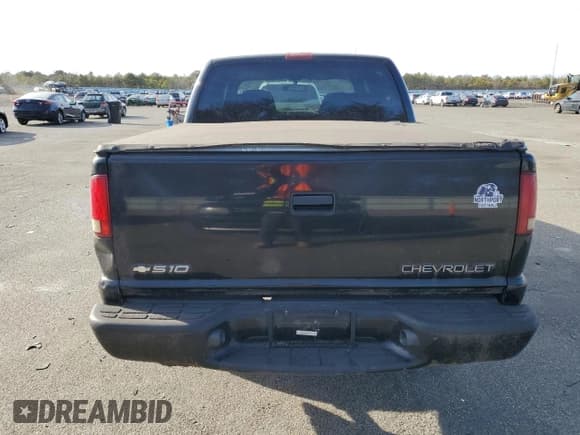 ✅ 2004 Chevrolet S-10 LS • VIN: 1GCDT13X44K147701 • Лот: 87379474. Опубликован ранее на Copart с пробегом 151 106 миль. Бесплатный доступ к архиву аукционных продаж из США и подробный отчёт об истории автомобиля на DreamBid. Изображение 6.