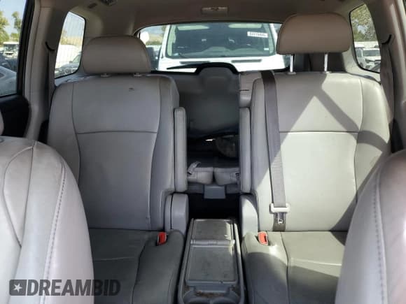 ✅ 2013 Toyota Highlander SE • VIN: 5TDZK3EH7DS129289 • Лот: 81908915. Опубликован ранее на Copart с пробегом 195 799 миль. Бесплатный доступ к архиву аукционных продаж из США и подробный отчёт об истории автомобиля на DreamBid. Изображение 10.