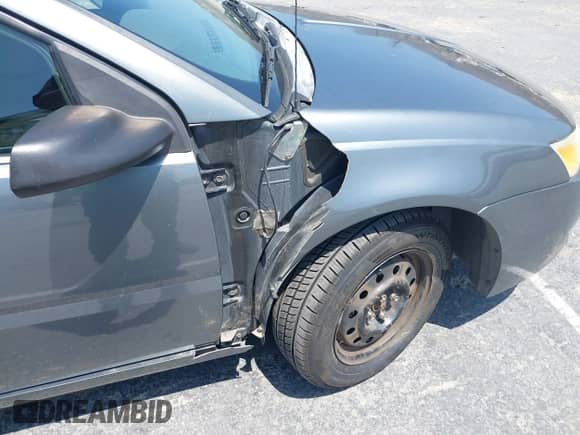 2004 Saturn ION ION 2 z VIN 1G8AJ52F74Z186860, wystawiony jako IAAI lot #42574531 z przebiegiem 204 627 mil mil oraz . Historia ofert i sprzedaży dostępna na DreamBid. Obrazek 13.