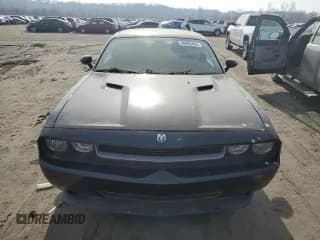 ✅ 2009 Dodge Challenger SE • VIN: 2B3LJ44V49H535544 • Lot: 48692864. Wystawiony na Copart z przebiegiem 158 793 mil. Bezpłatny archiwum sprzedaży aukcyjnych z USA i szczegółowy raport historii pojazdu na DreamBid. Zdjęcie 5.