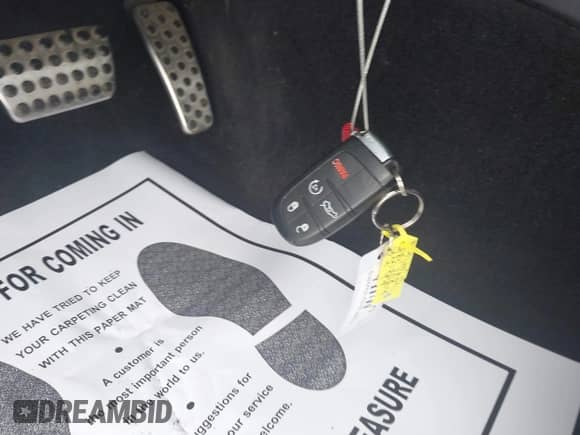 2018 Dodge Challenger R/T z VIN 2C3CDZBT3JH236561, wystawiony jako IAAI lot #42178251 z przebiegiem 81 573 mil mil oraz . Historia ofert i sprzedaży dostępna na DreamBid. Obrazek 11.