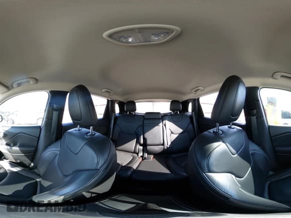 ✅ 2018 Jeep Cherokee Limited • VIN: 1C4PJLDX2JD511269 • Лот: 43677528. Опубликован ранее на IAAI с пробегом 85 767 миль. Бесплатный доступ к архиву аукционных продаж из США и подробный отчёт об истории автомобиля на DreamBid. Изображение 18.