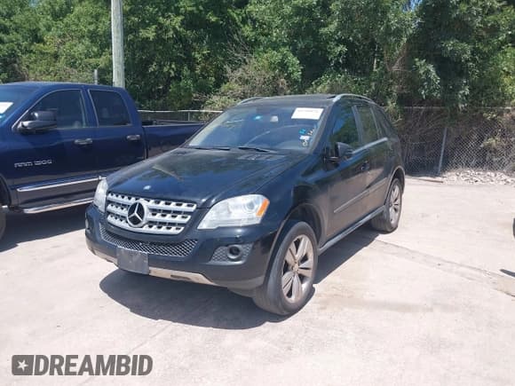 ✅ 2011 Mercedes-Benz M 350 • VIN: 4JGBB5GB9BA663678 • Лот: 42781871. Опубликован ранее на IAAI с пробегом 223 326 миль. Бесплатный доступ к архиву аукционных продаж из США и подробный отчёт об истории автомобиля на DreamBid. Изображение 2.