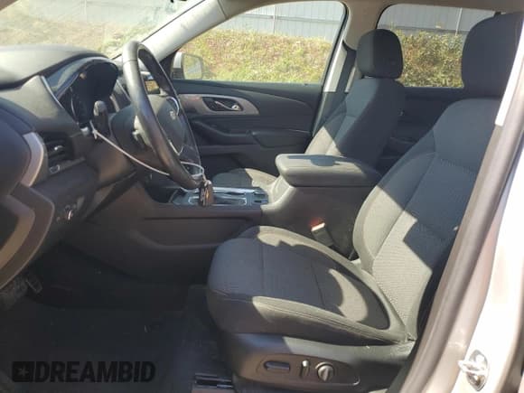 ✅ 2020 Chevrolet Traverse LT Cloth • VIN: 1GNERGKW1LJ233073 • Lot: 81937685. Listed on Copart with 84,589 mi. Free auction sales archive from the USA and detailed vehicle history report at DreamBid. Image 7.