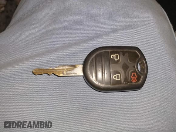 ✅ 2013 Ford F-150 XL • VIN: 1FTMF1CF2DFD52330 • Лот: 42527052. Опубликован ранее на IAAI с пробегом 173 898 миль. Бесплатный доступ к архиву аукционных продаж из США и подробный отчёт об истории автомобиля на DreamBid. Изображение 11.