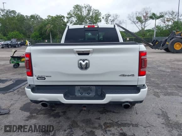 2019 Ram 1500 Limited z VIN 1C6SRFPT3KN774290, wystawiony jako IAAI lot #42413133 z przebiegiem 72 324 mil mil oraz . Historia ofert i sprzedaży dostępna na DreamBid. Obrazek 16.