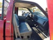 ✅ 1990 Chevrolet Silverado 1500 • VIN: 1GCDC14H9LZ219165 • Lot: 43447528. Wystawiony na IAAI z przebiegiem 272 427 mil. Bezpłatny archiwum sprzedaży aukcyjnych z USA i szczegółowy raport historii pojazdu na DreamBid. Zdjęcie 5.