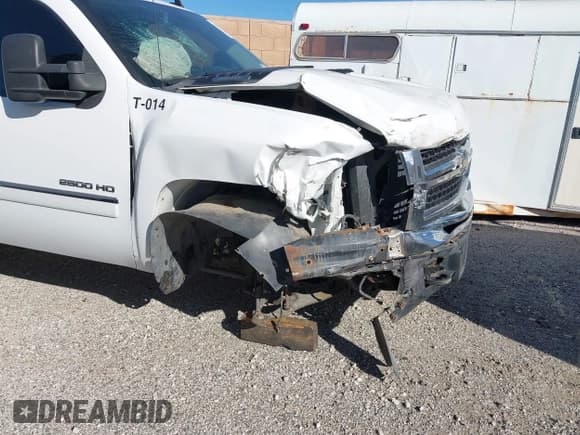 ✅ 2014 Chevrolet Silverado 2500HD LT • VIN: 1GC1CXCG5EF107871 • Lot: 43518202. Listed on IAAI with 74,569 mi. Free auction sales archive from the USA and detailed vehicle history report at DreamBid. Image 6.