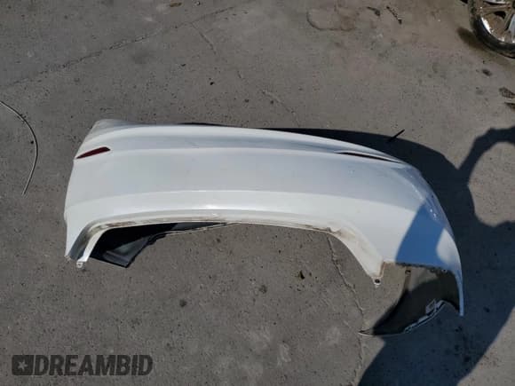 ✅ 2011 Hyundai Sonata SE • VIN: 5NPEC4AC2BH271676 • Lot: 74687054. Listed on Copart with 139,184 mi. Free auction sales archive from the USA and detailed vehicle history report at DreamBid. Image 12.