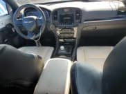 ✅ 2021 Chrysler 300 S • VIN: 2C3CCABT0MH512008 • Лот: 57463345. Опубликован ранее на Copart с пробегом 49 726 миль. Бесплатный доступ к архиву аукционных продаж из США и подробный отчёт об истории автомобиля на DreamBid. Изображение 8.