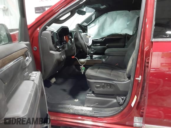 ✅ 2024 Chevrolet Silverado 1500 High Country • VIN: 1GCUDJE83RZ272867 • Лот: 43197245. Опубликован ранее на IAAI с пробегом 11 491 миль. Бесплатный доступ к архиву аукционных продаж из США и подробный отчёт об истории автомобиля на DreamBid. Изображение 5.