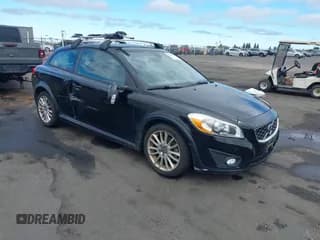 ✅ 2012 Volvo C30 • VIN: YV1672MK4C2267979 • Lot: 42793815. Wystawiony na IAAI z przebiegiem 102 291 mil. Bezpłatny archiwum sprzedaży aukcyjnych z USA i szczegółowy raport historii pojazdu na DreamBid. Zdjęcie 1.