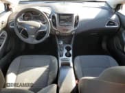 ✅ 2019 Chevrolet Cruze LS • VIN: 1G1BC5SM9K7142136 • Lot: 82136325. Listed on Copart with 53,256 mi. Free auction sales archive from the USA and detailed vehicle history report at DreamBid. Image 8.