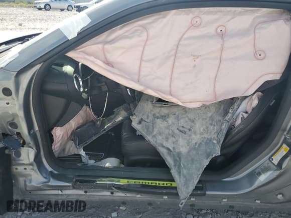 ✅ 2021 Chevrolet Camaro 2SS • VIN: 1G1FH1R73M0124612 • Lot: 69216495. Wystawiony na Copart z przebiegiem Nie podano. Bezpłatny archiwum sprzedaży aukcyjnych z USA i szczegółowy raport historii pojazdu na DreamBid. Zdjęcie 7.