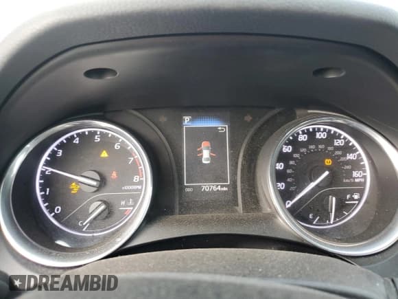 ✅ 2020 Toyota Camry LE • VIN: 4T1C11AK7LU980285 • Lot: 84211055. Listed on Copart with 70,764 mi. Free auction sales archive from the USA and detailed vehicle history report at DreamBid. Image 9.