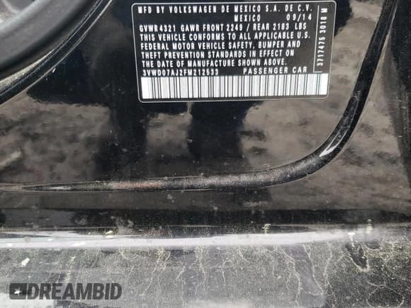 ✅ 2015 Volkswagen Jetta SE • VIN: 3VWD07AJ2FM212533 • Лот: 51773395. Опубликован ранее на Copart с пробегом 140 057 миль. Бесплатный доступ к архиву аукционных продаж из США и подробный отчёт об истории автомобиля на DreamBid. Изображение 12.