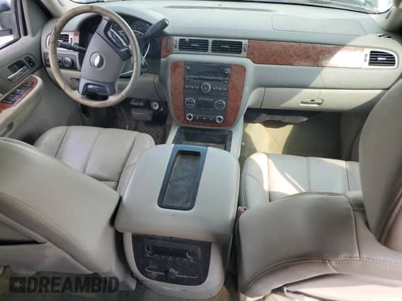 2008 Chevrolet Silverado 3500HD DRW LTZ с VIN 1GCJK33698F146079, выставлен на аукционе Copart как лот 64493805 с пробегом 191 685 миль миль и Списание • Salvage title. История ставок и продаж доступна на DreamBid. Изображение 8.