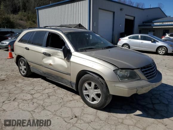 ✅ 2005 Chrysler Pacifica • VIN: 2C4GM48L05R496293 • Lot: 45677155. Listed on Copart with 224,803 mi. Free auction sales archive from the USA and detailed vehicle history report at DreamBid. Image 4.