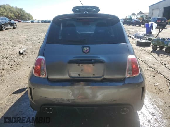 ✅ 2012 FIAT 500 Abarth • VIN: 3C3CFFFH0CT379086 • Lot: 90333805. Wystawiony na Copart z przebiegiem 173 256 mil. Bezpłatny archiwum sprzedaży aukcyjnych z USA i szczegółowy raport historii pojazdu na DreamBid. Zdjęcie 6.