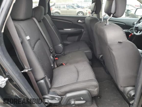 ✅ 2017 Dodge Journey SE • VIN: 3C4PDCAB5HT683039 • Лот: 92354905. Опубликован ранее на Copart с пробегом 187 718 миль. Бесплатный доступ к архиву аукционных продаж из США и подробный отчёт об истории автомобиля на DreamBid. Изображение 11.