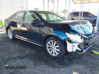 ✅ 2012 Toyota Camry XLE • VIN: 4T1BK1FK3CU017031 • Лот: 43431292. Опубликован ранее на IAAI с пробегом 225 921 миль. Бесплатный доступ к архиву аукционных продаж из США и подробный отчёт об истории автомобиля на DreamBid. Изображение 1.