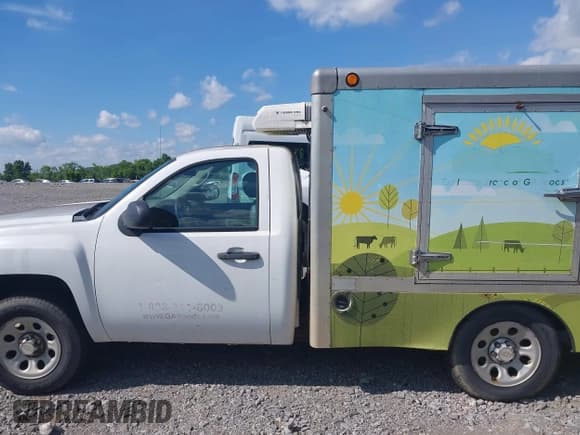✅ 2012 Chevrolet Silverado 1500 Work Truck • VIN: 1GCNCPEX4CZ106138 • Lot: 42618201. Listed on IAAI with 307,583 mi. Free auction sales archive from the USA and detailed vehicle history report at DreamBid. Image 14.