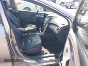 ✅ 2013 Hyundai Elantra • VIN: KMHD35LE2DU060952 • Лот: 43327266. Опубликован ранее на IAAI с пробегом 138 204 миль. Бесплатный доступ к архиву аукционных продаж из США и подробный отчёт об истории автомобиля на DreamBid. Изображение 5.