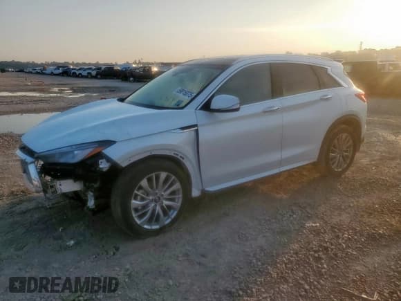 ✅ 2024 Infiniti QX50 Luxe • VIN: 3PCAJ5BA6RF104043 • Лот: 59015075. Опубликован ранее на Copart с пробегом 13 276 миль. Бесплатный доступ к архиву аукционных продаж из США и подробный отчёт об истории автомобиля на DreamBid. Изображение 1.