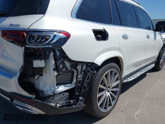 ✅ 2022 Mercedes-Benz GLS 450 • VIN: 4JGFF5KE8NA620980 • Lot: 42510990. Listed on IAAI with 64,530 mi. Free auction sales archive from the USA and detailed vehicle history report at DreamBid. Image 21.