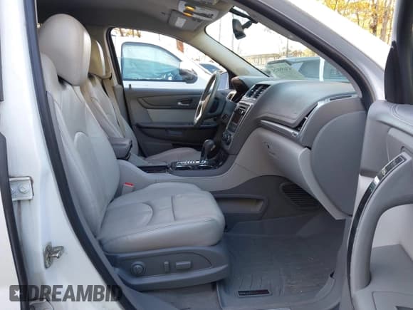 ✅ 2016 GMC Acadia SLT • VIN: 1GKKRRKD5GJ148401 • Лот: 43655975. Опубликован ранее на IAAI с пробегом 171 641 миль. Бесплатный доступ к архиву аукционных продаж из США и подробный отчёт об истории автомобиля на DreamBid. Изображение 5.