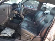 ✅ 2006 Chevrolet Silverado 2500HD Work Truck • VIN: 1GCHC23U86F252766 • Lot: 43647845. Wystawiony na Copart z przebiegiem 307 488 mil. Bezpłatny archiwum sprzedaży aukcyjnych z USA i szczegółowy raport historii pojazdu na DreamBid. Zdjęcie 7.