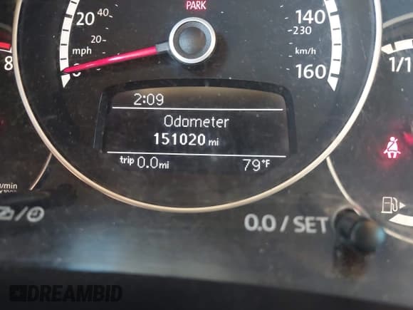 ✅ 2014 Volkswagen Beetle 2.5L • VIN: 3VWHX7AT8EM607412 • Lot: 42498009. Wystawiony na IAAI z przebiegiem 151 020 mil. Bezpłatny archiwum sprzedaży aukcyjnych z USA i szczegółowy raport historii pojazdu na DreamBid. Zdjęcie 16.